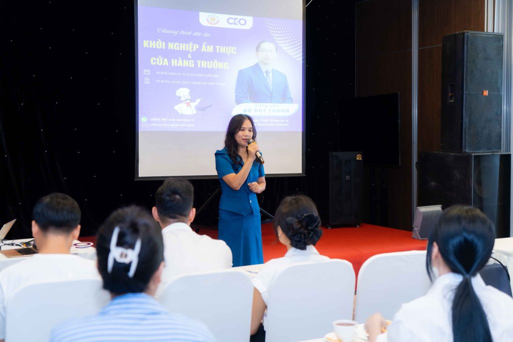 Bà Lê Thị Hồng Mai 