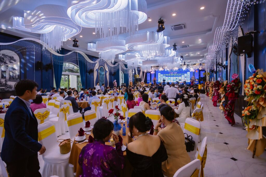 Kỷ niệm ngày doanh nhân VN 13/10