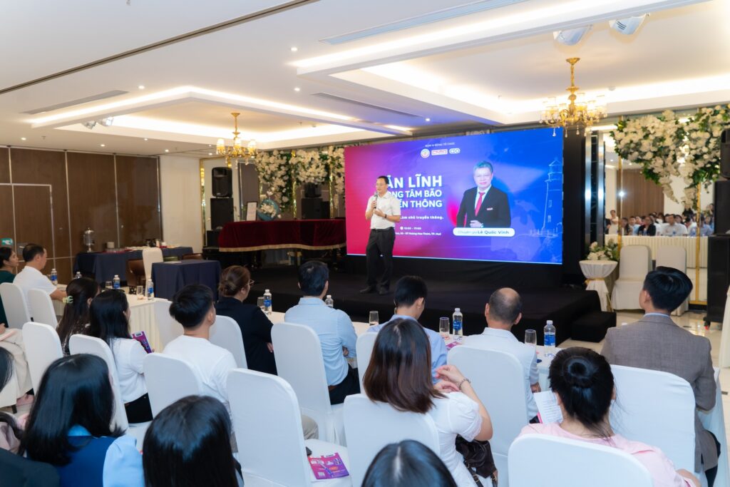 Hội thảo bãn lĩnh trong tâm bão truyền thông