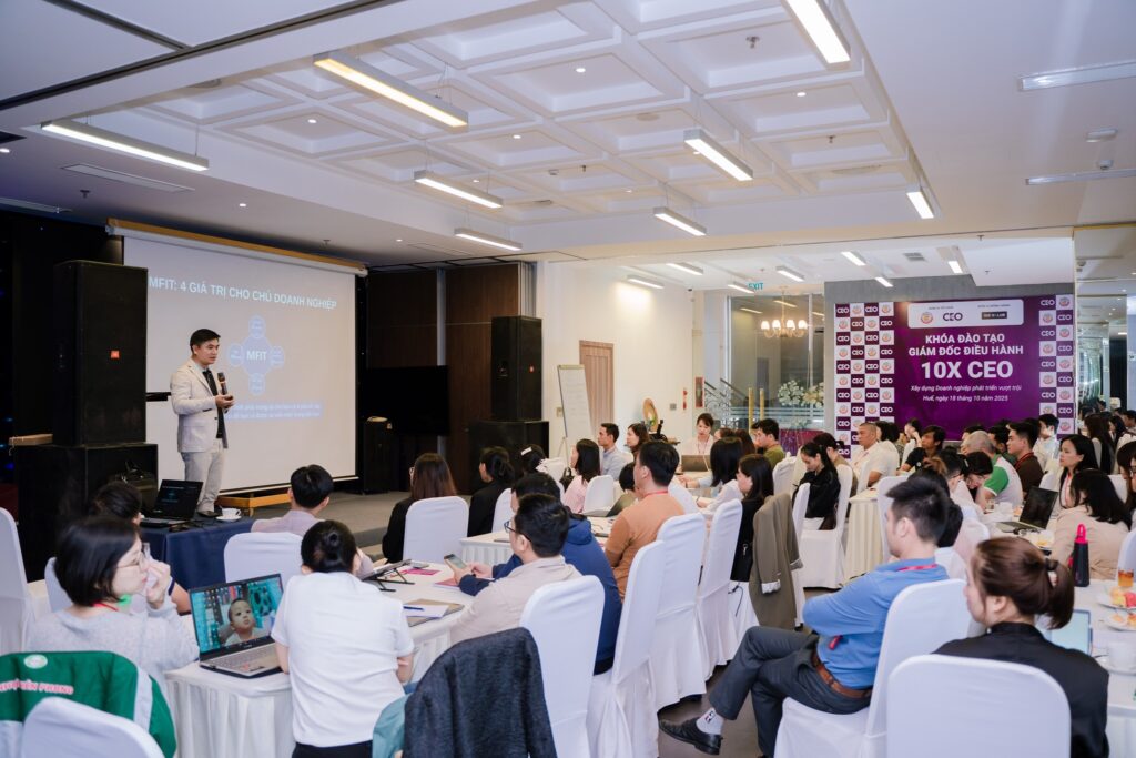 khóa đào tạo giám đốc điều hành 10X CEO