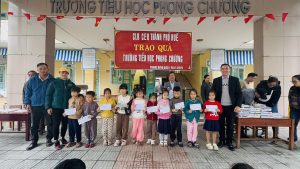 Chương trình thiện nguyện Tiếp bước đến trường lần thứ 4