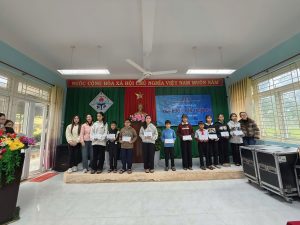 Chương trình thiện nguyện Tiếp bước đến trường lần thứ 4