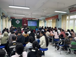 Chương trình thiện nguyện Tiếp bước đến trường lần thứ 4